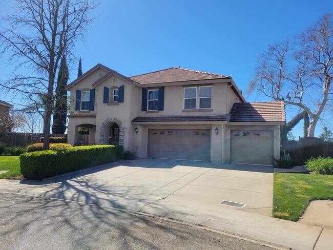 Foto del edificio - 4549 Rosecliff Cir