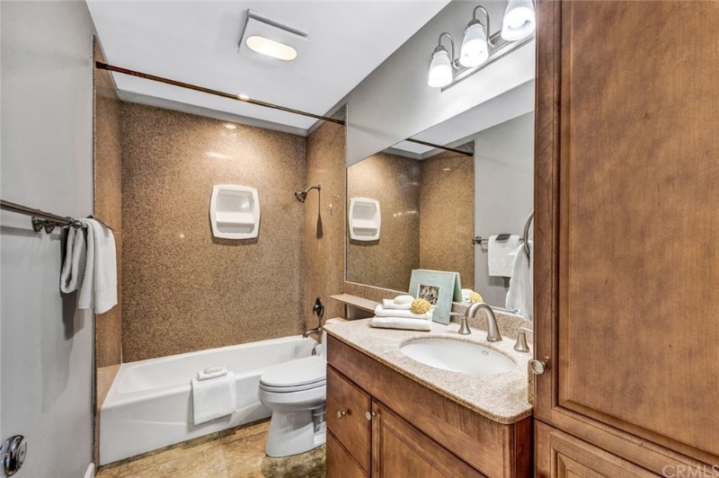 Primary Photo - 10111 Phelan Dr