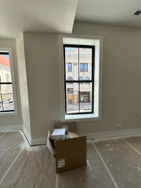 Building Photo - 2 bedroom in Chicago IL 60614