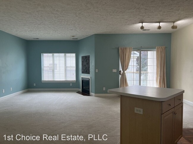 Building Photo - 3 br, 2 bath House - 288 W Saginaw #201