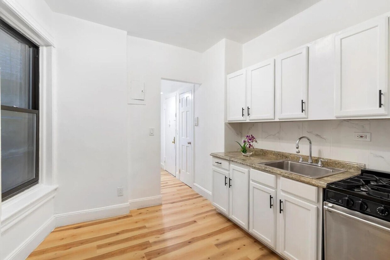 Primary Photo - Charming 1-bedroom, 1-bathroom