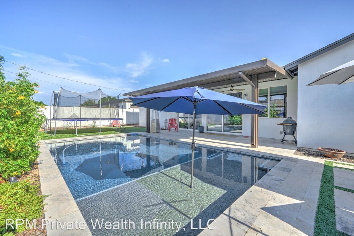 Primary Photo - 4 br, 3 bath House - 914 E. Berridge Lane