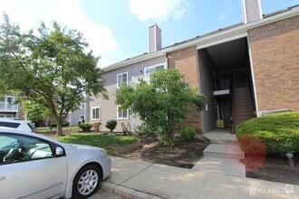 Building Photo - 8201 Tamarron Dr