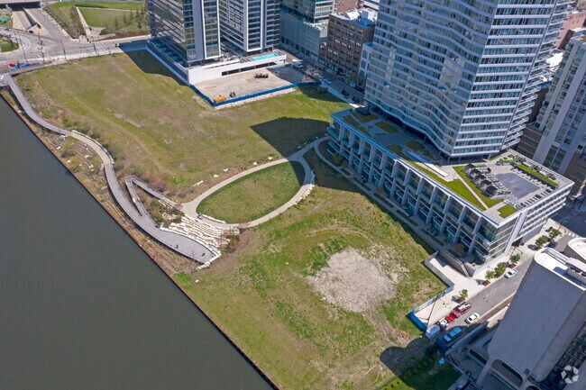 Aerial Photo - 976 S Wells St
