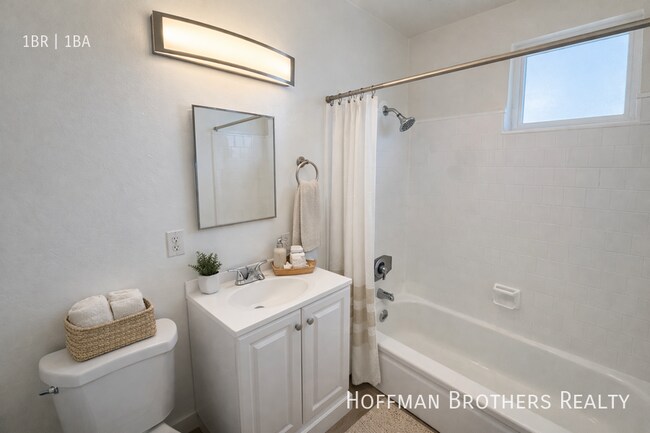 Building Photo - 360 W Chevy Chase Dr