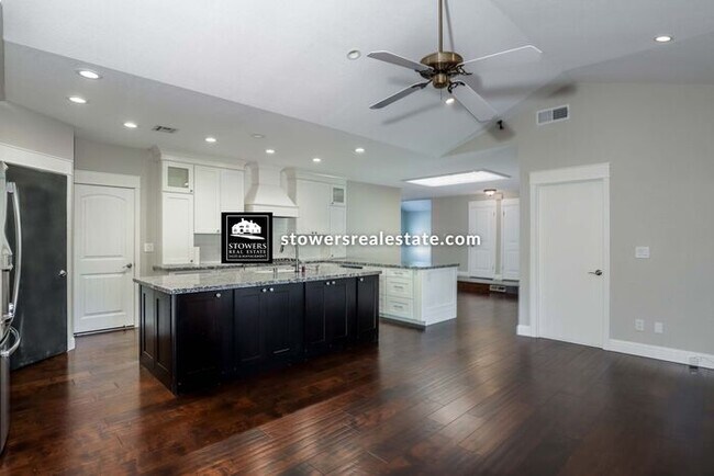 Building Photo - 3186 Berkshire Ct