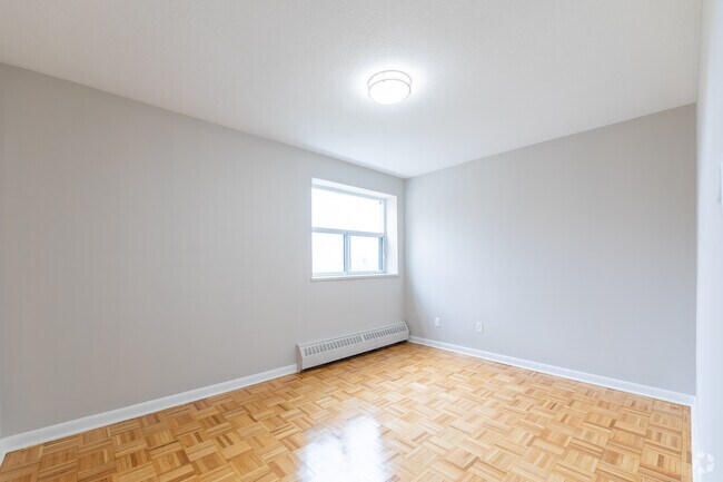 1 chambre, 1 salle de bain - 650 pi2 - Chambre - 150 Culford Rd