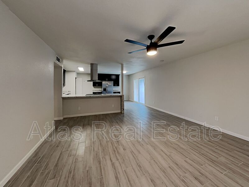Primary Photo - 14650 N 54th Ave