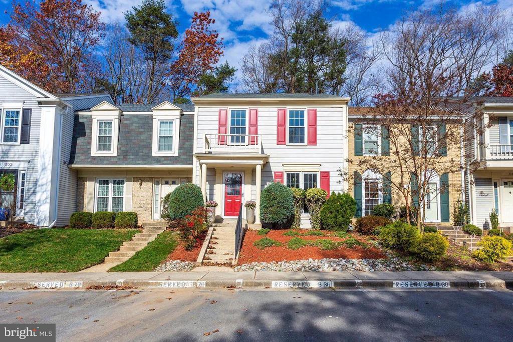 Primary Photo - 304 Crescendo Way