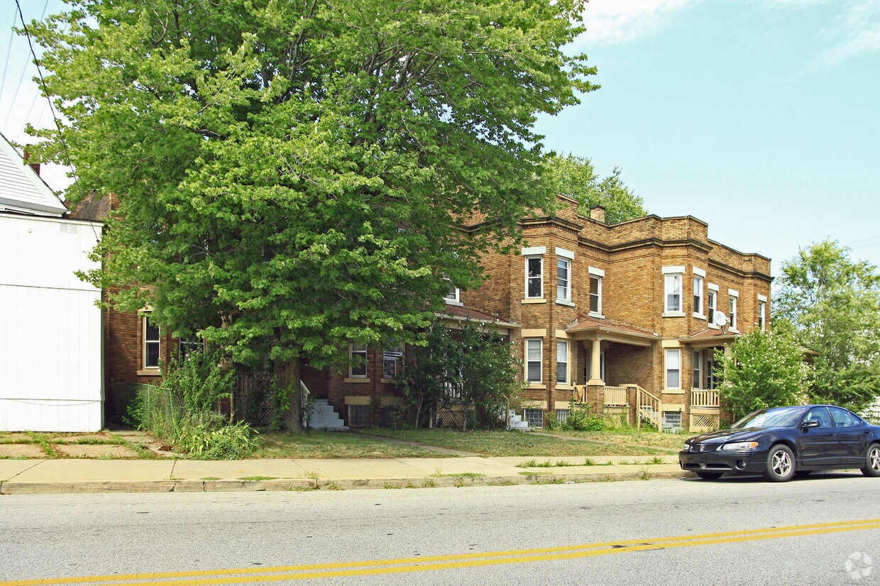 Foto del edificio - 9000 Denison Ave