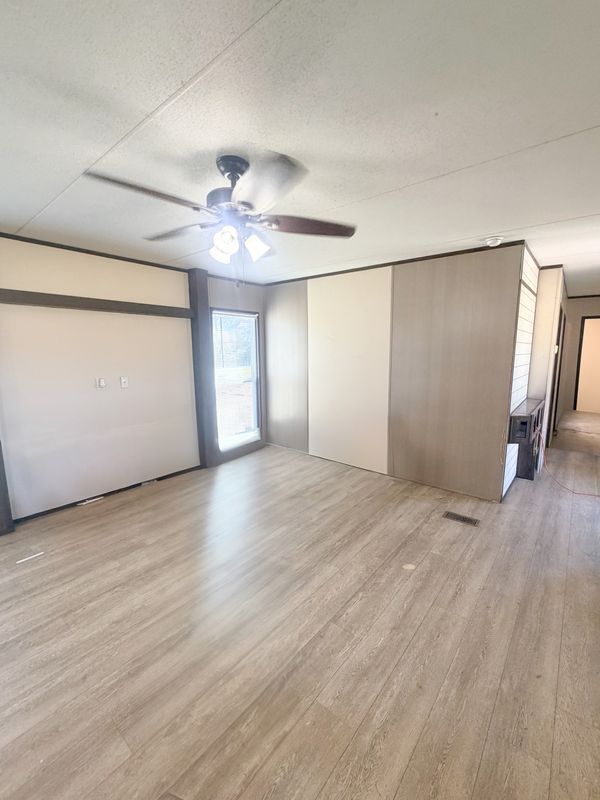 Foto del edificio - 2990 US-171