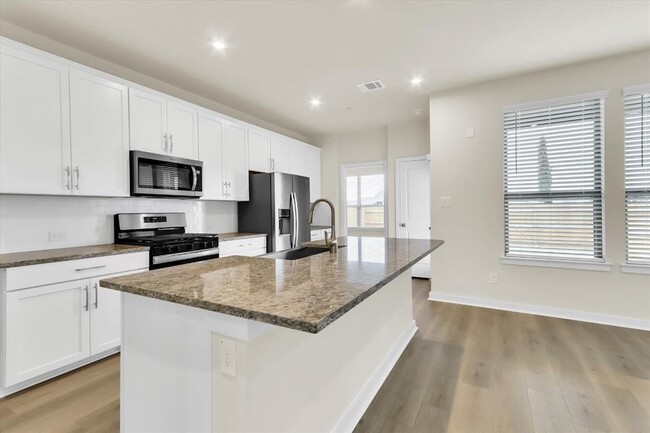 Foto del edificio - 2500 Forest Creek Dr