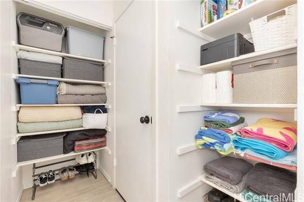 Building Photo - 91-1067-1067 Oaniani St