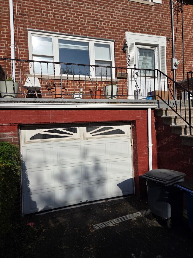 Foto del edificio - 552 Manor Ridge Rd