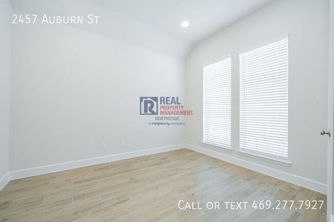 Building Photo - 2457 Auburn St