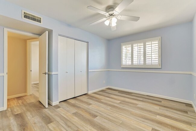 Building Photo - Spacious 6-Bedroom Pool Home Near ASU with 2-Car Garage