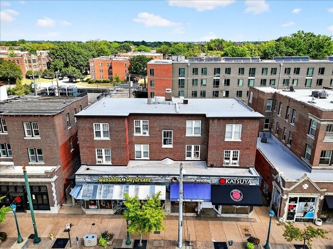 Building Photo - Delmar Scoop