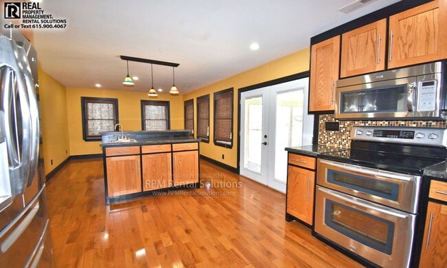 Foto del edificio - 3BR/2BA one level, carport+detached garage/workshop, washer/dryer included, on 1.6 acres in M'boro!