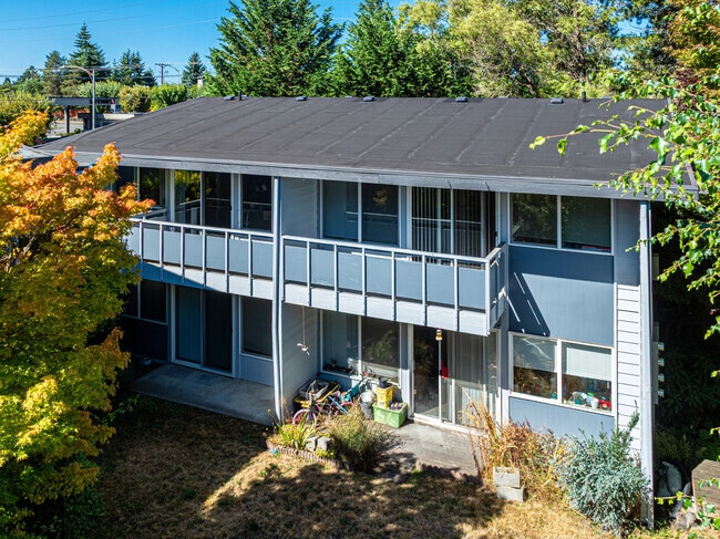 Building Photo - Lennick Court Apartments