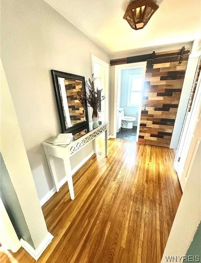 Foto del edificio - 93 Century Dr