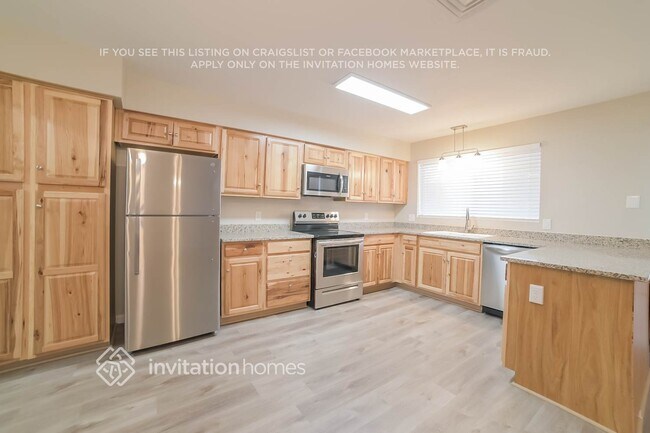 Building Photo - 3608 W Grovers Ave