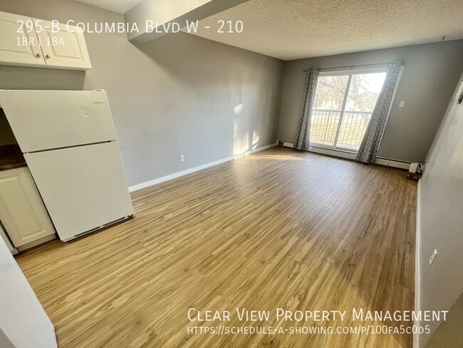 Building Photo - Great 1-beroom Suite! Only 3 blocks from t...