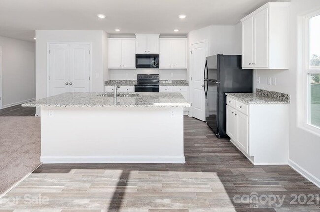 Building Photo - 208 Caley St