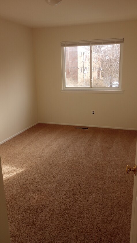 Foto principal - 8210 Pine Rd