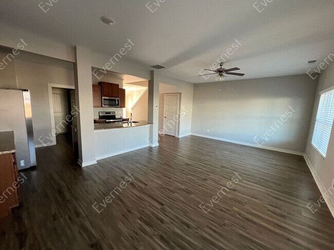Building Photo - 7205 Elmcroft Ave