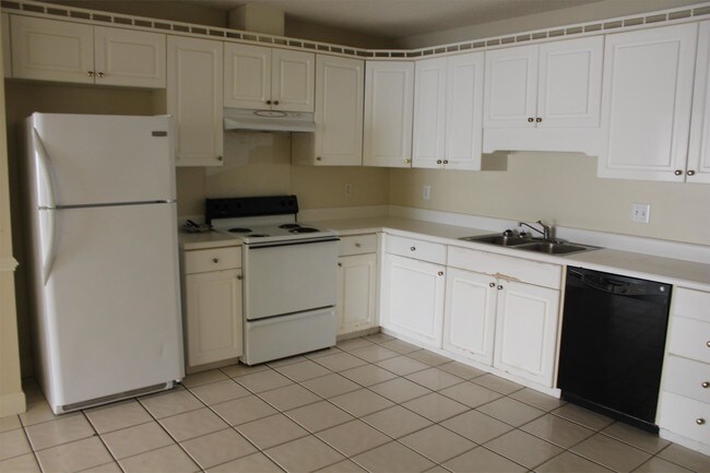 Building Photo - 3600 Mayfair Ln