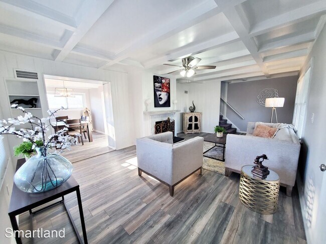 Building Photo - 3 br, 1.5 bath House - 80 E. 221st Street