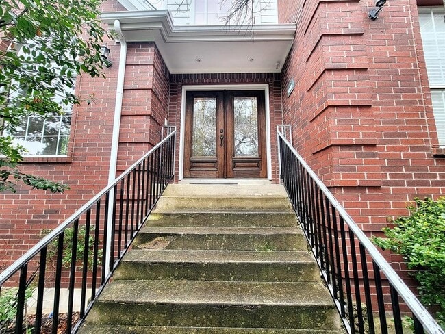 Building Photo - 10526 Grand Oak Cir
