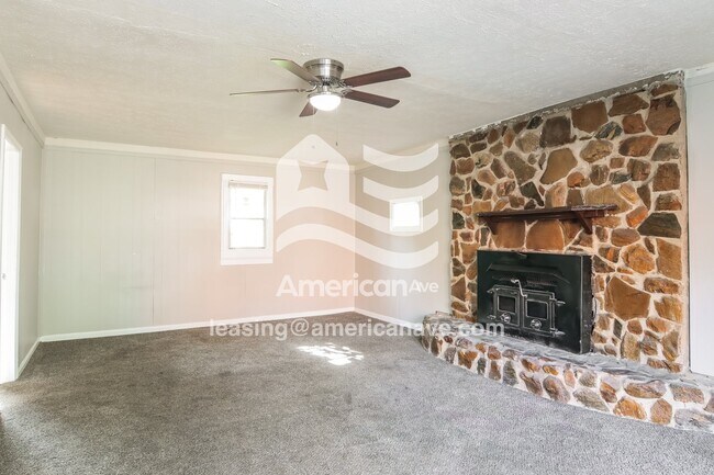 Building Photo - 2816 Pecan St