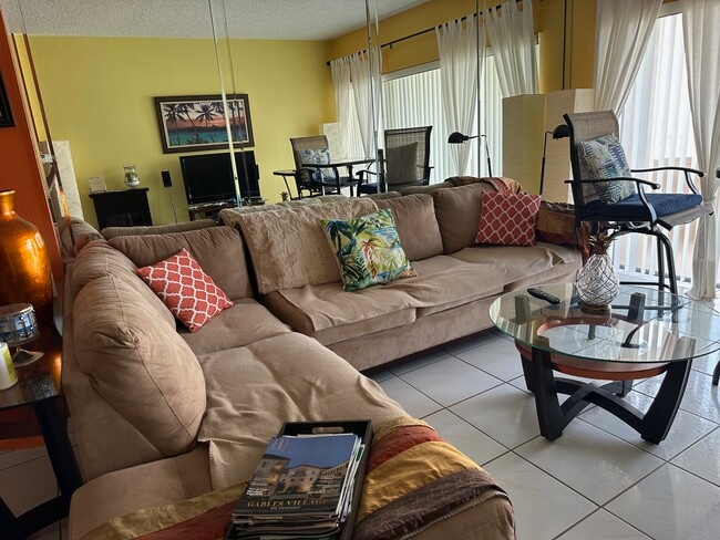 Living Room - 1950 S Ocean Dr