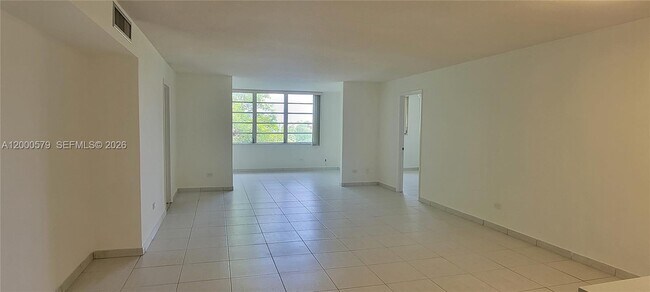 Foto del edificio - 441 NE 195th St