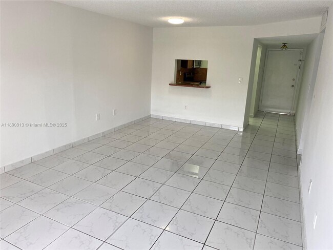 Foto del edificio - 1855 W 60th St