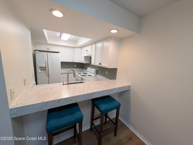 Building Photo - 3112-3121 Sir Hamilton Cir