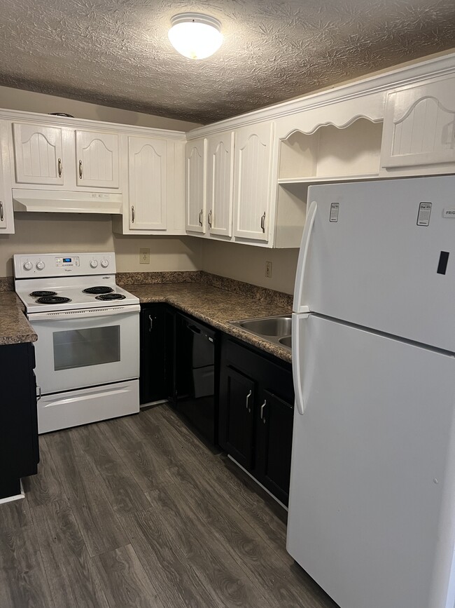 Foto del edificio - 326 E High St