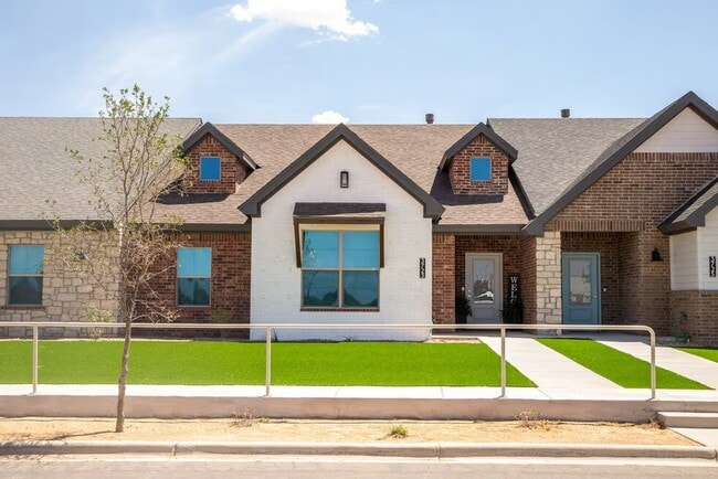 Building Photo - Hatton Place Town Homes