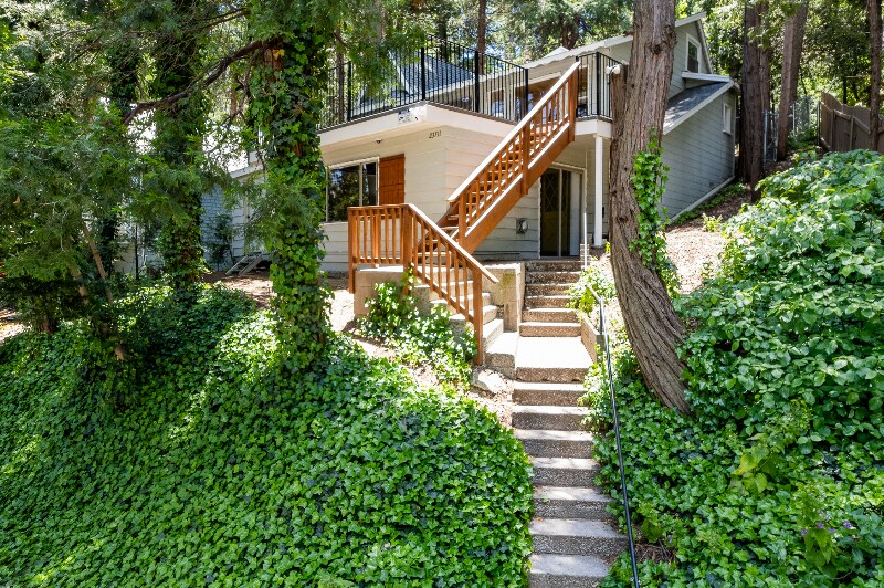 23711 Bowl Rd Unit A, Crestline, CA 92325 Apartment for Rent in