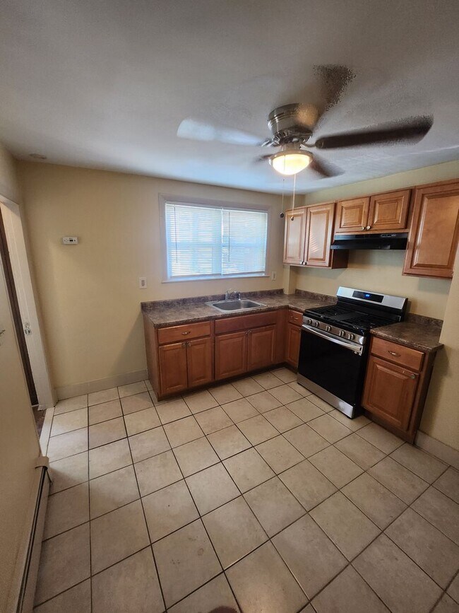 Photo - Single Family 4 Bd 2 Bath With Office and ... House