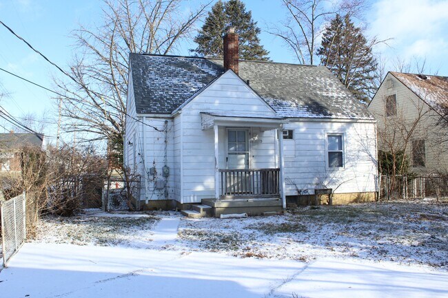 Building Photo - 1749 Piedmont Rd