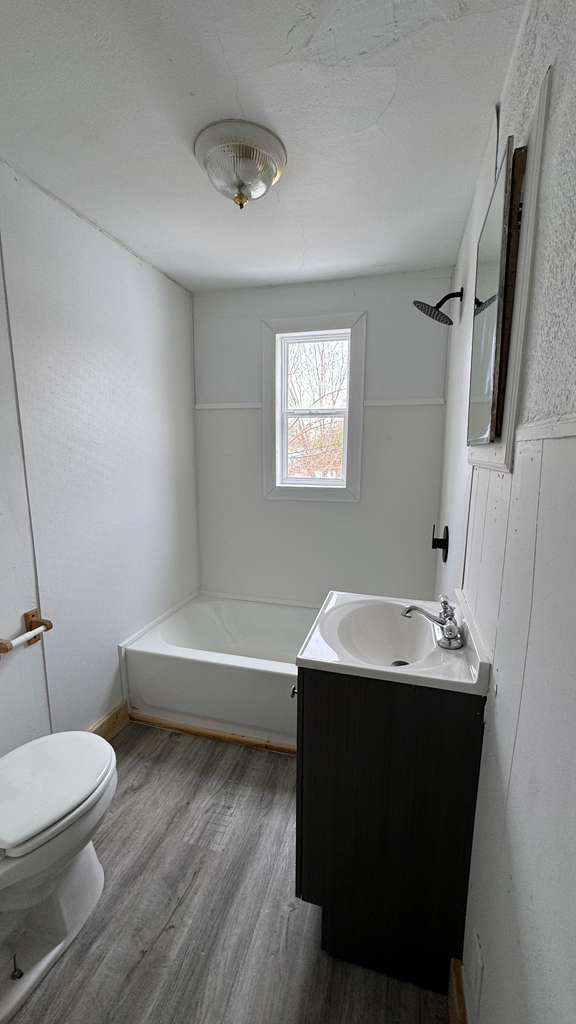 Foto del edificio - 519 W 2nd St