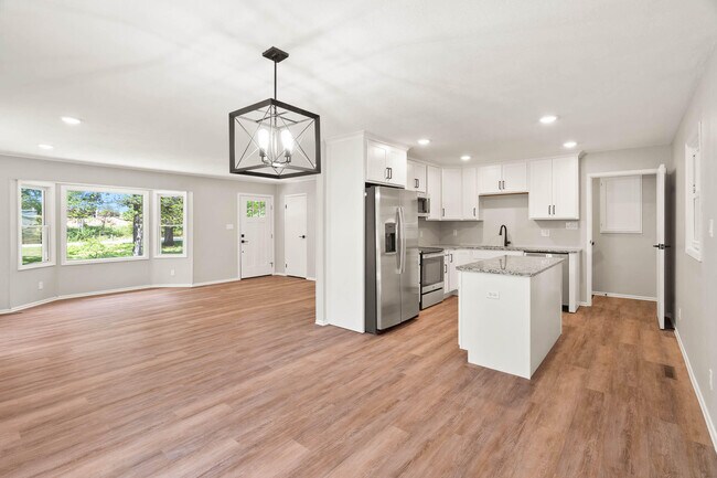 Foto del edificio - 5030 E Dee Woods Rd