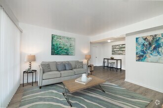 Interior Photo - Willowbrook