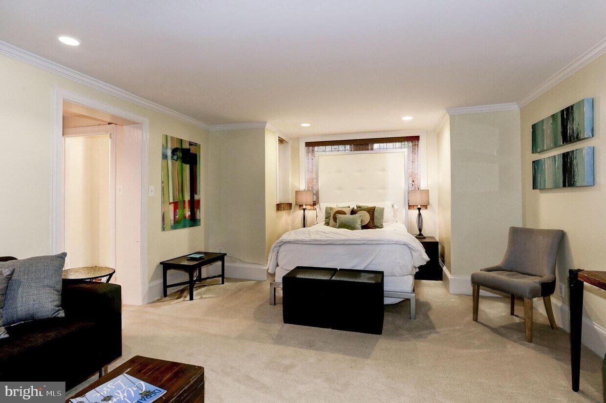 Foto principal - 1410 15th St NW