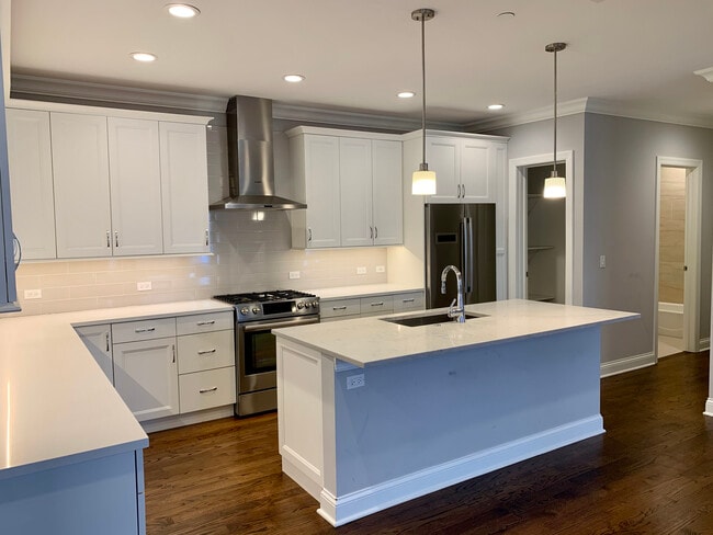 Kitchen Pantry - 40 S Ashland Ave