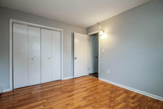 Foto del edificio - 3222 Marshall Ave SE