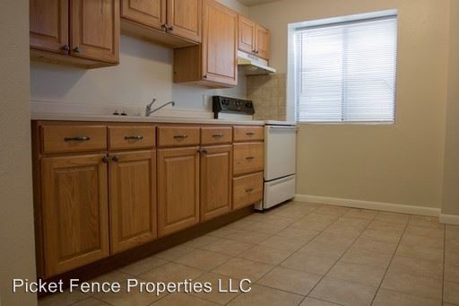 Building Photo - 533 14th Ave