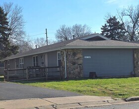 Building Photo - 1432-1432 E Cairo St